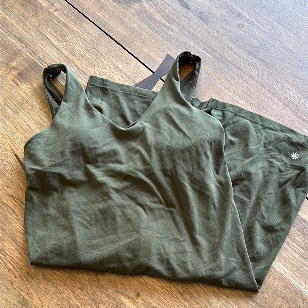 Athleta Transcend Dress in Olive Green size S
